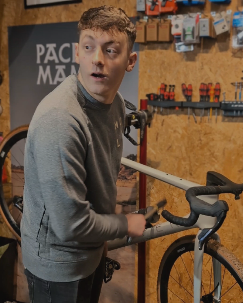 Puncture? Brake rub? Come in during opening hours — no appointment needed.