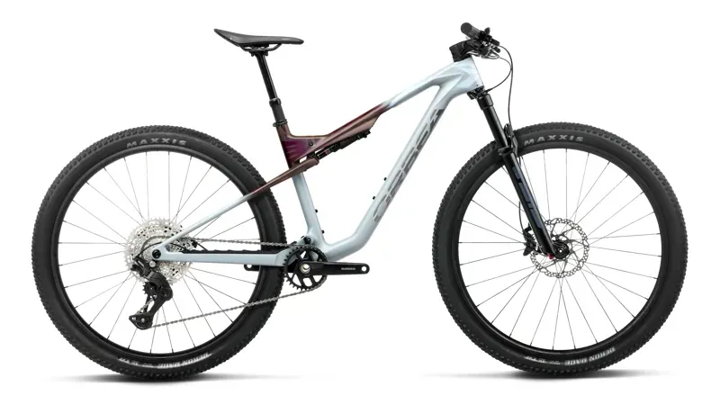 Orbea Oiz M30 Mountain Bike in Frozen Concrete - Sunset Carbon View